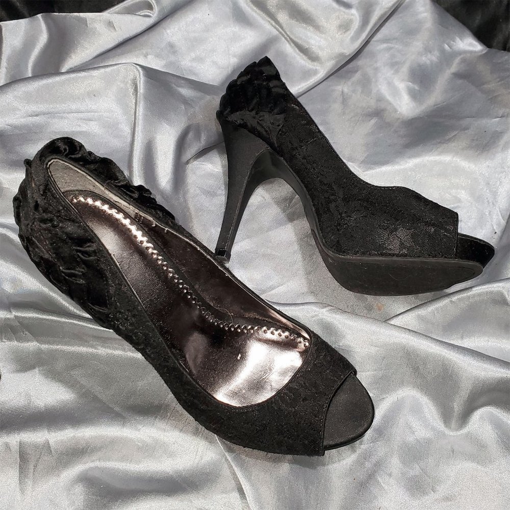 RAMPAGE black satin lace open toe heels GRACELAND